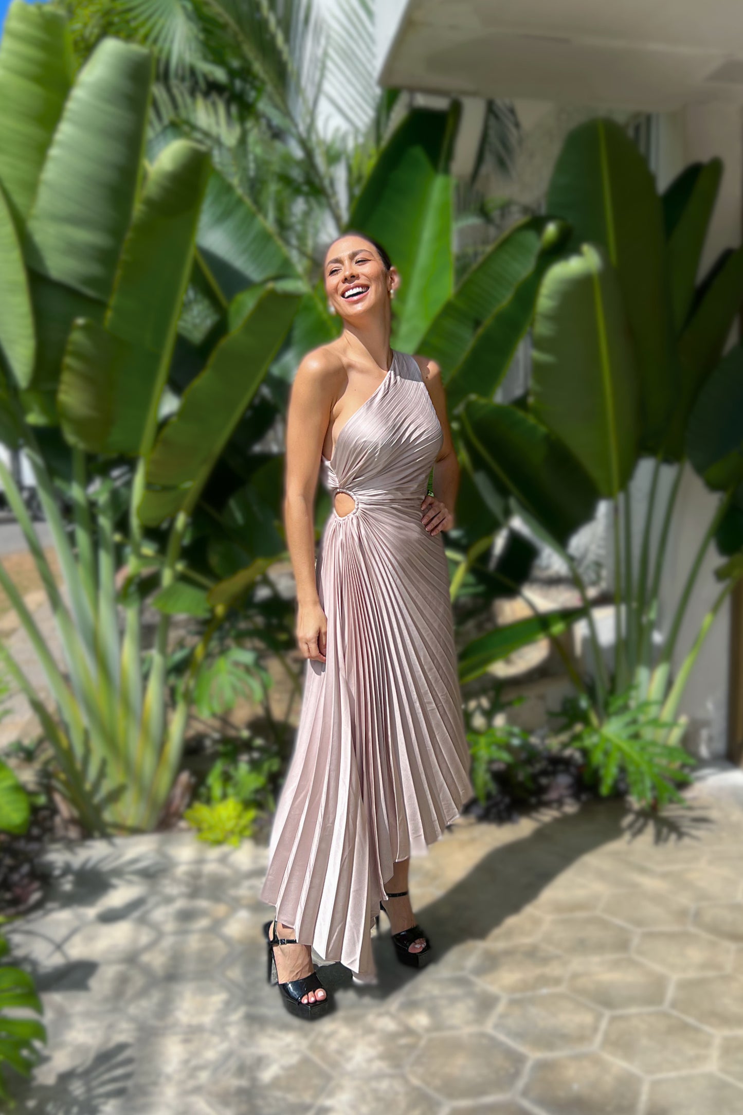 VESTIDO LUXXEL MEDIO BESO