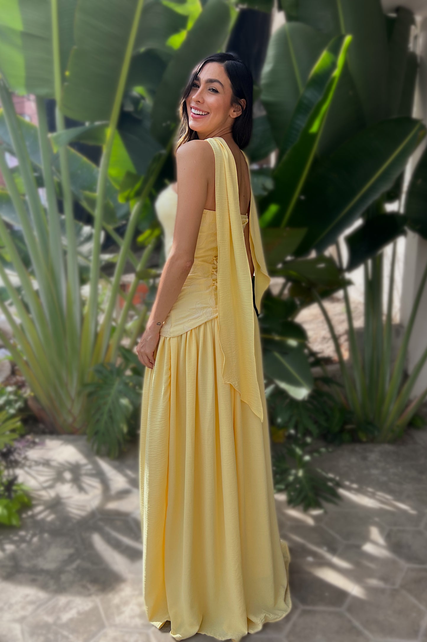 VESTIDO STRAPLE AMA