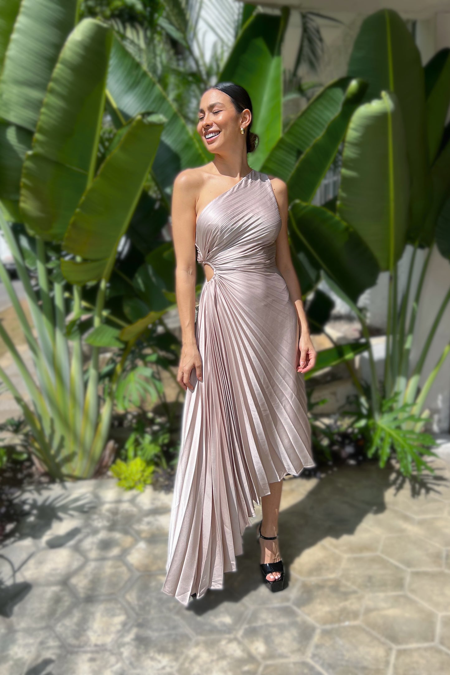VESTIDO LUXXEL MEDIO BESO